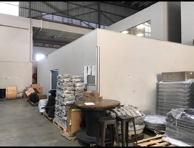 1,671M² WAREHOUSE TO LET IN RIVERHORSE VALLEY